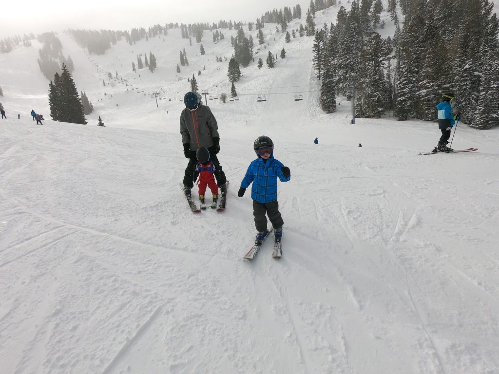 kids skiing without poles