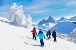 17 Best Ski Resorts For Beginners in the United States - Skiing Kids
