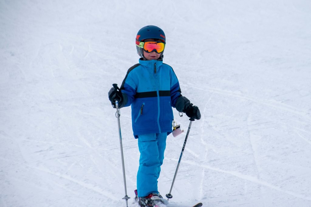 wildhorn helmet and goggles while skiing for free