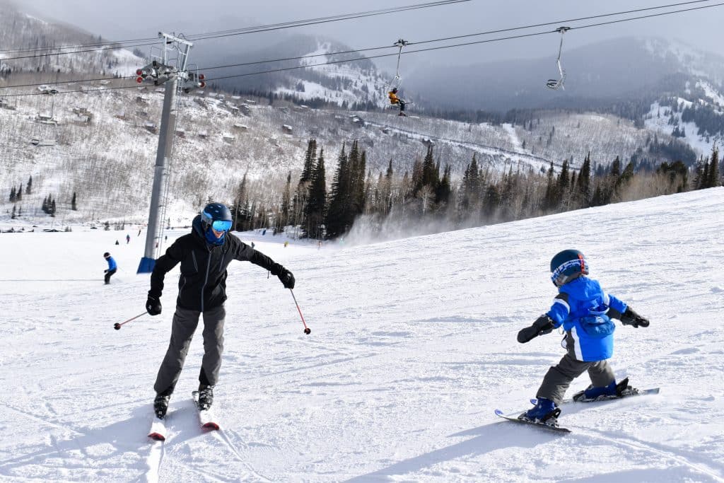 toddler learning to ski