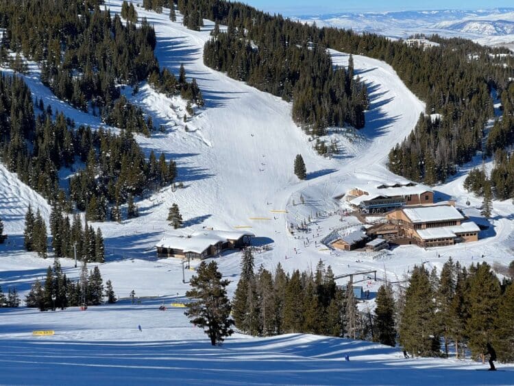 breckenridge ski resort on mountain ski lodge