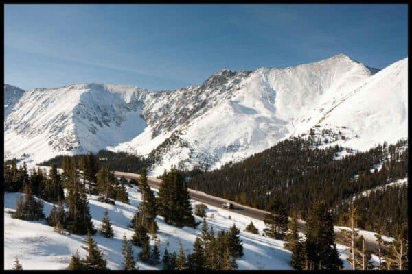17 Best Ski Resorts For Beginners in the United States - Skiing Kids