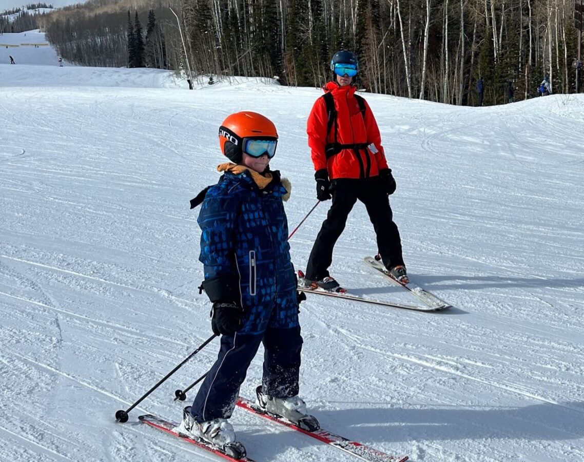 kids skiing with goggles