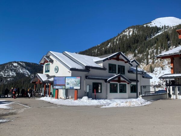 Arapahoe Ski Resort, Skiing