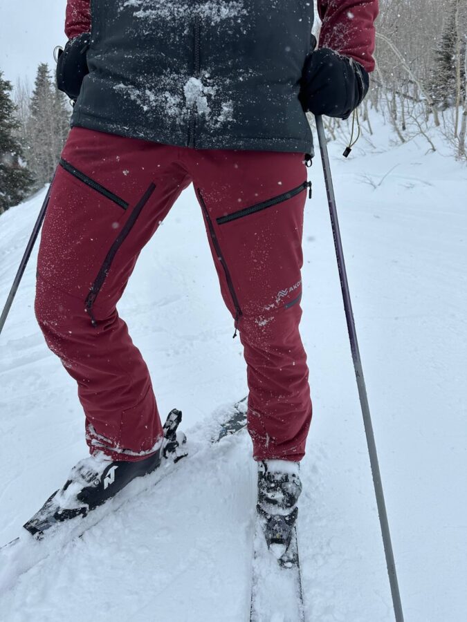 akova ski clothing review