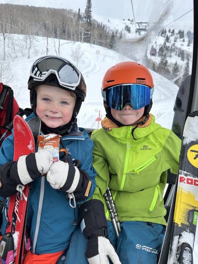 Kids ski gear, gloves mittens